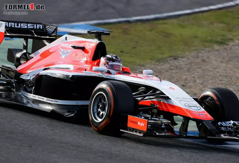 Die Nase von Marussia wirkt auf den ersten Blick ziemlich konservativ, doch auch bei dem kleinen Team ragt ein fingerartiges Gebilde aus der Spitze, das man mittels schwarzer Farbe zu kaschieren versucht Foto zur News: Die Nase von Marussia wirkt auf den ersten Blick ziemlich konservativ, doch auch bei dem kleinen Team ragt ein fingerartiges Gebilde aus der Spitze, das man mittels schwarzer Farbe zu kaschieren versucht