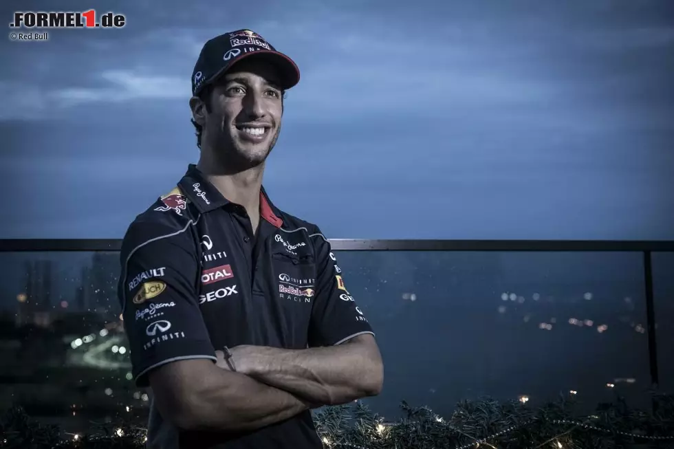 Foto zur News: 3 - Sein Teamkollege Daniel Ricciardo erklärt seine Wahl hingegen wie folgt: "Die 3 war meine allererste Nummer beim Kartfahren, außerdem war ich ein Fan von Dale Earnhardt." Der im Februar 2001 tödlich verunglückte NASCAR-Pilot war jahrzehntelang mit dieser Nummer auf seinem Auto unterwegs