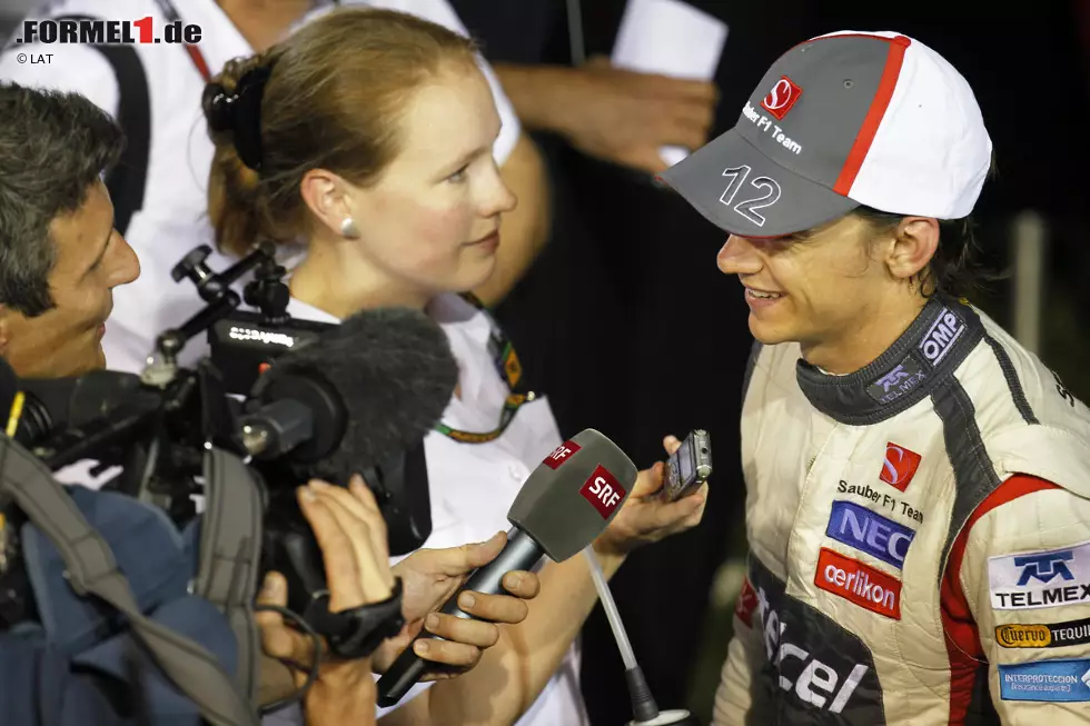 Foto zur News: Esteban Gutierrez (Sauber): &quot;Ich freue mich auf den Großen Preis von Singapur. Aufgrund der Tatsache, dass es ein Nachtrennen ist, herrscht dort immer eine besondere Atmosphäre. Die hohe Luftfeuchtigkeit macht das Rennfahren in Singapur zu einer echten körperlichen Herausforderung. Ich erinnere mich an das vergangene Jahr, als ich nicht nur während des Fahrens, sondern vor allem nach dem Rennen merkte, wie viel Energie man aufgrund des speziellen Klimas aufbringen muss.&quot;