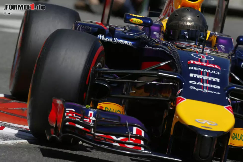 Weltmeister Sebastian Vettel (Red Bull) reist nach seinem Monaco-Ausfall nur als WM-Sechster nach Montreal. Der Gefahren, die auf dem Circuit Gilles Villeneuve lauern, ist sich auch der Champion bewusst: "Das Risiko ist hier definitiv sehr hoch, vor allem in Kurve 14, wo du sehr bald mit der berüchtigten 'Wall of Falle' Bekanntschaft machst, sobald du nur ein paar Zentimeter zu weit rechts fährst und ihr damit zu nahe kommst. Die erste Gefahrenzone lauert aber schon direkt nach dem Start. In der sehr engen Links-Rechts-Passage geht es nur darum, eine Berührung mit anderen Fahrzeugen zu vermeiden. Gelingt das nicht, endet es zwangsläufig in einem Crash", so Vettel. Foto zur News: Weltmeister Sebastian Vettel (Red Bull) reist nach seinem Monaco-Ausfall nur als WM-Sechster nach Montreal. Der Gefahren, die auf dem Circuit Gilles Villeneuve lauern, ist sich auch der Champion bewusst: "Das Risiko ist hier definitiv sehr hoch, vor allem in Kurve 14, wo du sehr bald mit der berüchtigten 'Wall of Falle' Bekanntschaft machst, sobald du nur ein paar Zentimeter zu weit rechts fährst und ihr damit zu nahe kommst. Die erste Gefahrenzone lauert aber schon direkt nach dem Start. In der sehr engen Links-Rechts-Passage geht es nur darum, eine Berührung mit anderen Fahrzeugen zu vermeiden. Gelingt das nicht, endet es zwangsläufig in einem Crash", so Vettel.
