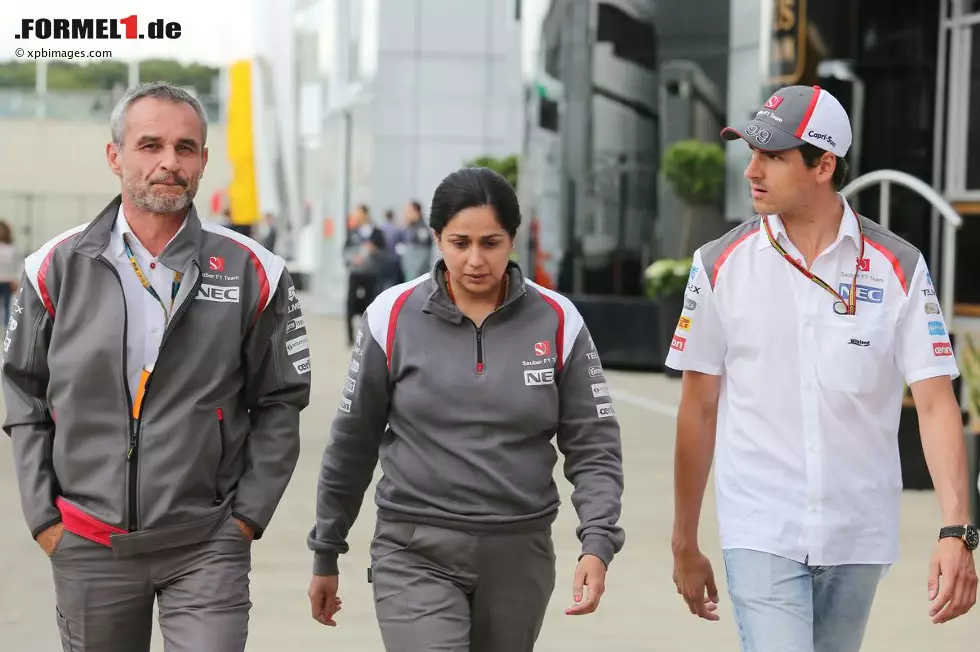 Foto zur News: Sauber: Zwischen Adrian Sutil und dem Team hat die Chemie in der schwierigen ersten Saisonhälfte nicht immer gestimmt, aber beide Seiten versichern überzeugend, dass sie den auch noch für nächstes Jahr laufenden Vertrag einhalten werden. Esteban Gutierrez besitzt solange gute Chancen, wie er aus Mexiko finanziell unterstützt wird. Mögliche Alternativen: Testfahrer und Paydriver Giedo van der Garde sowie der mit russischen Investoren gesegnete Sergei Sirotkin. Nach Finanzkapriolen äußerst unwahrscheinlich: Simona de Silvestro. Oder natürlich jeder talentierte junge Fahrer aus GP2 oder Formel Renault 3.5, der das nötige Kleingeld mitbringt. Aber das gilt für alle kleineren Teams.