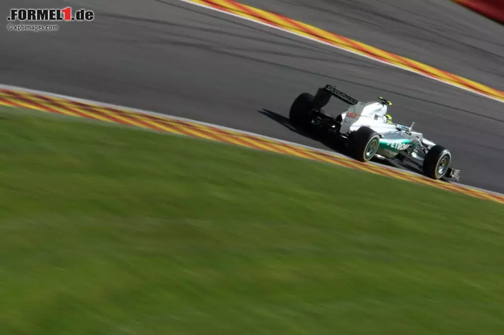 Nico Rosberg (Mercedes): "Es gibt in Spa so viele schnelle Kurven und es ist schwierig, sie alle richtig hinzubekommen. Das ist aber entscheidend, um hier schnell zu sein. Es gibt auch einige sehr gute Foto zur News: Nico Rosberg (Mercedes): "Es gibt in Spa so viele schnelle Kurven und es ist schwierig, sie alle richtig hinzubekommen. Das ist aber entscheidend, um hier schnell zu sein. Es gibt auch einige sehr gute