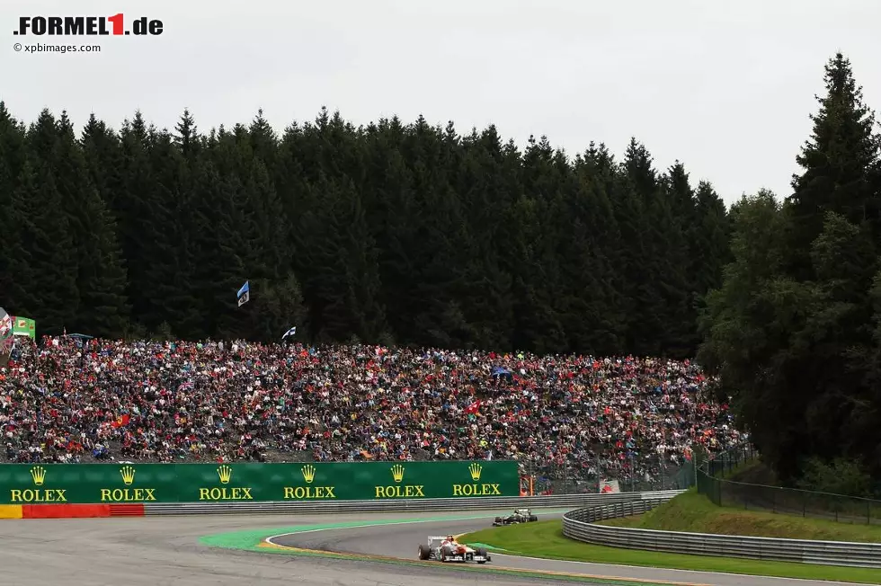 Foto zur News: Adrian Sutil (Sauber): &quot;Bezüglich der Abstimmung des Autos gibt es zwei Varianten, entweder ist man schnell im zweiten Sektor und relativ langsam auf den Geraden, oder umgekehrt. Das kann durchaus zur gleichen Rundenzeit führen. Ich würde eher zu mehr Höchstgeschwindigkeit auf den Geraden tendieren. Aufgrund des geringeren Abtriebs wird es in diesem Jahr bestimmt schwieriger sein, die Eau Rouge, eine meine Lieblingskurven, Vollgas zu fahren. Generell gefallen mir die vielen schnellen Kurven in Spa, wie zum Beispiel die Doppel-Links, Pouhon. Insgesamt ist diese Strecke schön zu fahren, weil alles im Fluss ist.&quot;