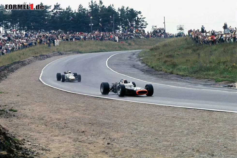 Der Große Preis von Kanada wurde bisher an drei verschiedenen Orten ausgetragen. Das erste Rennen wurde 1967 in Mosport ausgetragen, auch 1969, 1971-1974 sowie 1976+1977 fand der Grand Prix dort statt. Die Rennstrecke von Mont Tremblant empfing die Formel 1 in den Jahren 1968 und 1970. Der erste Grand Prix auf der Rennstrecke, die heute den Namen Circuit Gilles Villeneuve trägt, fand im Jahr 1978 statt. Foto zur News: Der Große Preis von Kanada wurde bisher an drei verschiedenen Orten ausgetragen. Das erste Rennen wurde 1967 in Mosport ausgetragen, auch 1969, 1971-1974 sowie 1976+1977 fand der Grand Prix dort statt. Die Rennstrecke von Mont Tremblant empfing die Formel 1 in den Jahren 1968 und 1970. Der erste Grand Prix auf der Rennstrecke, die heute den Namen Circuit Gilles Villeneuve trägt, fand im Jahr 1978 statt.