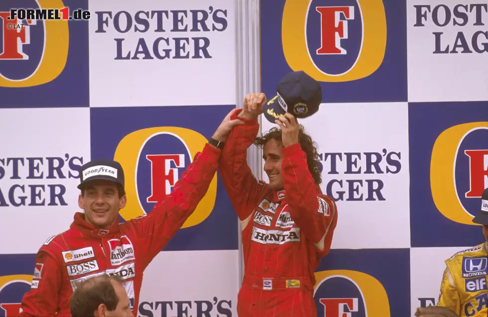 Mercedes hat in Österreich seinen sechsten Doppelsieg im achten Rennen dieser Saison eingefahren. Bisher hält McLaren den Rekord von zehn Doppelsiegen in einem Jahr, für die sich 1988 Alain Prost und Ayrton Senna verantwortlich zeigten. Foto zur News: Mercedes hat in Österreich seinen sechsten Doppelsieg im achten Rennen dieser Saison eingefahren. Bisher hält McLaren den Rekord von zehn Doppelsiegen in einem Jahr, für die sich 1988 Alain Prost und Ayrton Senna verantwortlich zeigten.