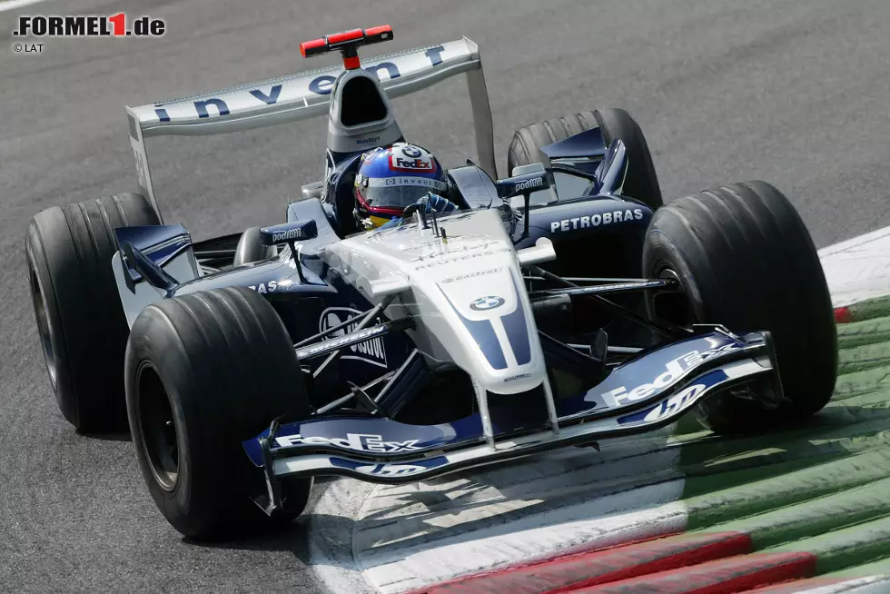 Rubens Barrichello stellte den Rekord für die höchste durchschnittliche Geschwindigkeit in einer Qualifyingrunde auf. 2004 sicherte er sich die Pole-Position mit einer Durchschnittsgeschwindigkeit von 260,395 km/h. Am gleichen Wochenende war Juan Pablo Montoya allerdings noch etwas schneller unterwegs und sicherte sich im Training mit 262,242 km/h den Rekord für die höchste durchschnittliche Geschwindigkeit auf einer Runde überhaupt. Außerdem hält Montoya den Rekord für den höchsten Top-Speed-Wert während eines Formel-1-Rennes. Während des Großen Preises von Italien 2005 war er mit 372,6 km/h unterwegs. Foto zur News: Rubens Barrichello stellte den Rekord für die höchste durchschnittliche Geschwindigkeit in einer Qualifyingrunde auf. 2004 sicherte er sich die Pole-Position mit einer Durchschnittsgeschwindigkeit von 260,395 km/h. Am gleichen Wochenende war Juan Pablo Montoya allerdings noch etwas schneller unterwegs und sicherte sich im Training mit 262,242 km/h den Rekord für die höchste durchschnittliche Geschwindigkeit auf einer Runde überhaupt. Außerdem hält Montoya den Rekord für den höchsten Top-Speed-Wert während eines Formel-1-Rennes. Während des Großen Preises von Italien 2005 war er mit 372,6 km/h unterwegs.