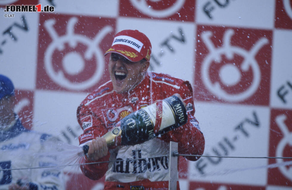 Foto zur News: Trotzdem liegt Vettel bei der Anzahl an Siegen noch hinter Michael Schumacher. Sechs Siege konnte der Kerpener in Suzuka einfahren: 1995 gewann er im Benetton, für Ferrari dann 1997, 2000, 2001, 2002 und 2004.