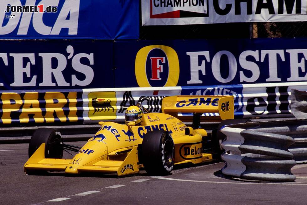Foto zur News: Ayrton Senna ist der Fahrer mit den meisten Siegen in Monaco. Der Brasilianer gewann dort sechs Mal. Seinen ersten Sieg errang Senna im Jahr 1987 mit einem Lotus 99T. Zwei Jahre später begann dann eine Serie von fünf Siegen in Folge im Fürstentum, alle am Steuer eines McLaren.