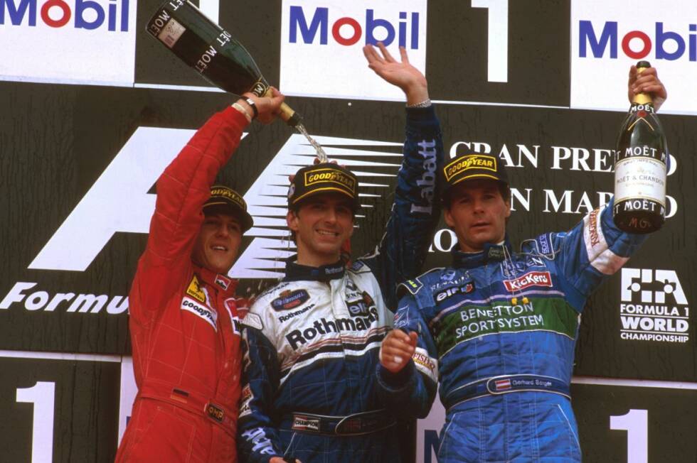 Foto zur News: Imola 1996: Wie schon in seiner ersten Benetton-Saison (1986) gelingt Berger auch diesmal wieder beim San-Marino-Grand-Prix der erste Podestbesuch des Jahres. Hinter Damon Hill (Williams) und Ferrari-Neuzugang Schumacher wird er Dritter.