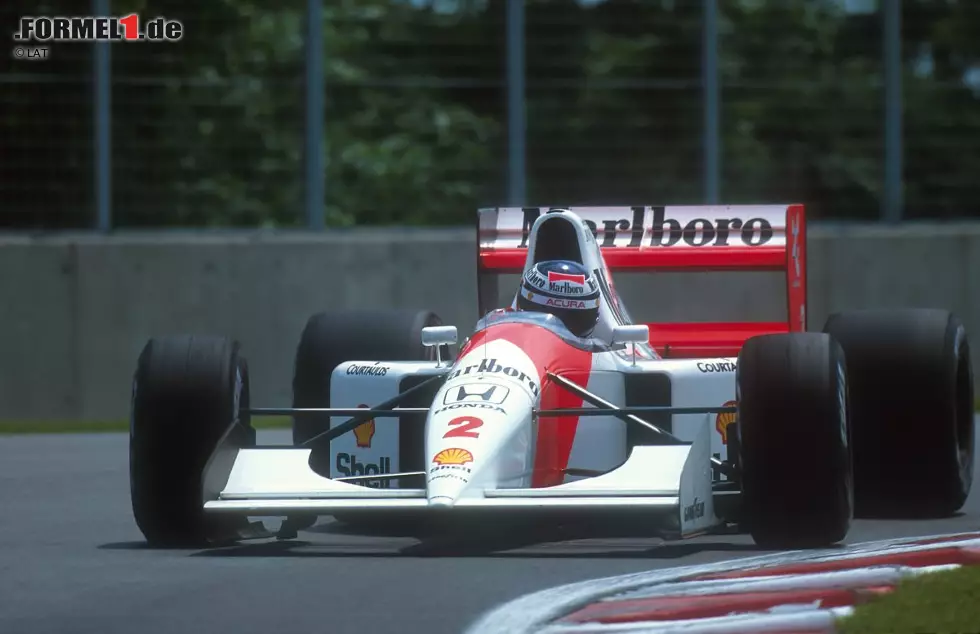 1992, in ihrer dritten gemeinsamen McLaren-Saison, begegnen sich Berger und Senna auf vergleichbarem Level (50 WM-Punkte für Senna, 49 für Berger). Beide müssen allerdings einsehen, dass gegen die überlegenen Williams-Renault kaum etwas auszurichten ist. Senna gewinnt dreimal, Berger zweimal: Zuerst in Montreal, und schließlich auch ... Foto zur News: 1992, in ihrer dritten gemeinsamen McLaren-Saison, begegnen sich Berger und Senna auf vergleichbarem Level (50 WM-Punkte für Senna, 49 für Berger). Beide müssen allerdings einsehen, dass gegen die überlegenen Williams-Renault kaum etwas auszurichten ist. Senna gewinnt dreimal, Berger zweimal: Zuerst in Montreal, und schließlich auch ...