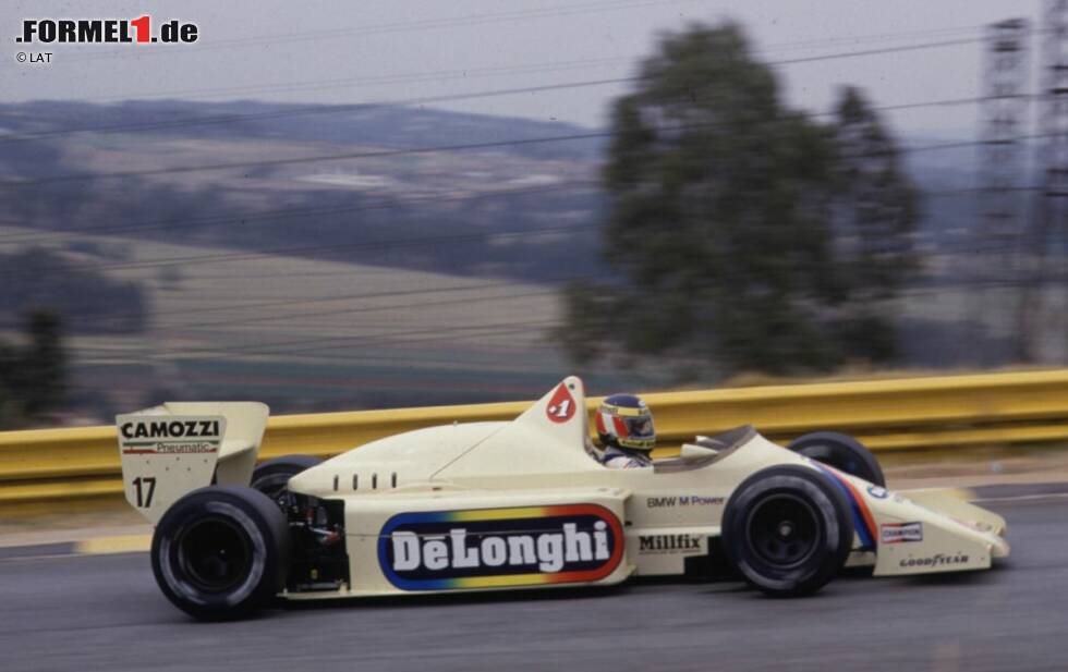 Foto zur News: Für die Saison 1985 wechselt Berger zu Arrows. In seinem Rücken arbeitet aber weiterhin ein BMW-Triebwerk. Beim Grand Prix von Südafrika in Kyalami holt sich Berger mit Platz fünf die ersten beiden WM-Punkte seiner Formel-1-Karriere. Zwei Wochen nach Kyalami wird Berger beim Saisonfinale 1985 in Adelaide Sechster. Mit seinen drei WM-Punkten schließt er das Jahr auf Rang 20 der Gesamtwertung ab.