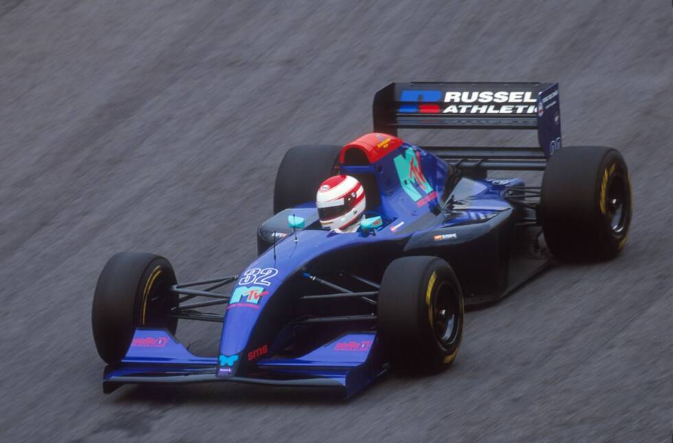 Foto zur News: Der Grand Prix von Brasilien in Sao Paulo bildet das Auftaktwochenende der Saison 1994. Ratzenberger scheitert an der Qualifikationshürde, nimmt diese aber beim zweiten Saisonlauf im japanischen Aida erfolgreich. Tags darauf beendet er das Rennen als Elfter mit fünf Runden Rückstand. Es ist seine einzige Zielankunft in der Formel 1.