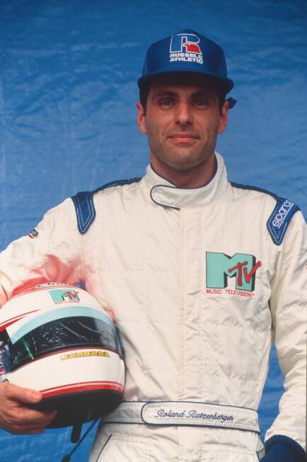Foto zur News: Im Frühjahr 1994 geht Roland Ratzenbergers Formel-1-Traum in Erfüllung. Im Alter von 33 Jahren unterzeichnet er beim Neueinsteiger-Team Simtek von Nick Wirth einen Vertrag als Stammfahrer.