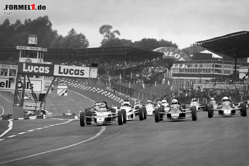 Foto zur News: Die Karriere von Roland Ratzenberger (geboren am 4. Juli 1960 in Salzburg) beginnt 1983 in der Formel Ford. Drei Jahre später siegt der Österreicher beim Formel-Ford-Festival in Brands Hatch.