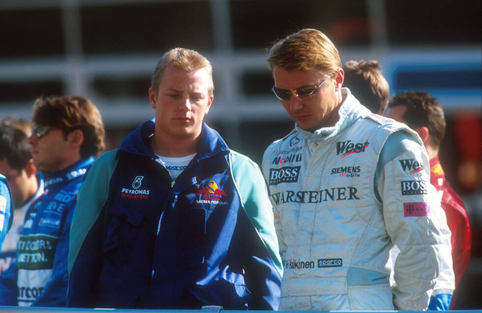 Foto zur News: 2002 wechselt dennoch der Finne zu McLaren, da Ron Dennis kolportierte zehn Millionen Dollar locker macht. Das liegt an Doppelweltmeister Mika Häkkinen, der dem Briten seinen Landsmann ans Herz legt.