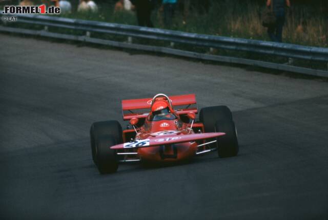Lauda war noch nicht lange im internationalen Motorsport aktiv und hatte gerade ein Jahr in der Französischen Formel 3 absolviert, als er 1971 im heimischen Spielberg bei seinem ersten Formel-1-Rennen für March an den Start rollte. Um beim klammen Team weiter an Bord zu bleiben, besorgte er sich einen Kredit in Höhe von zwei Millionen Schilling. Lauda war noch nicht lange im internationalen Motorsport aktiv und hatte gerade ein Jahr in der Französischen Formel 3 absolviert, als er 1971 im heimischen Spielberg bei seinem ersten Formel-1-Rennen für March an den Start rollte. Um beim klammen Team weiter an Bord zu bleiben, besorgte er sich einen Kredit in Höhe von zwei Millionen Schilling.