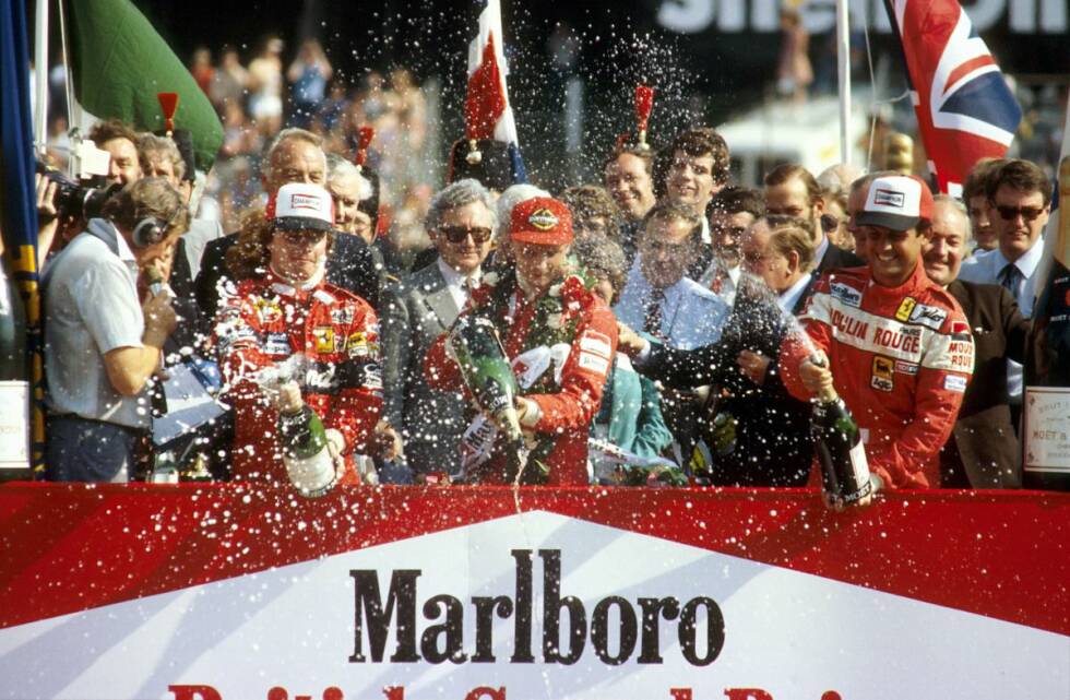 Foto zur News: Lauda jubelte wieder wie einst bei Ferrari und startete den Angriff auf den dritten Titel seiner Karriere. Neben seinen Leistungen auf der Strecke machte er sich in dieser Zeit für seinen Einsatz für die Rechte der Formel-1-Piloten verdient.