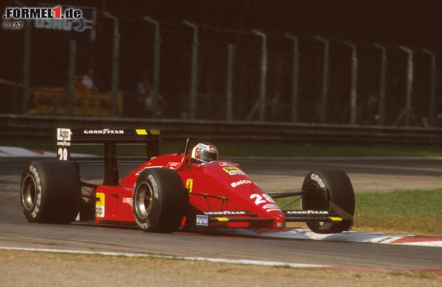 Foto zur News: Österreich ehrt seine Motorsport-Helden: Im Rahmen des am 22. Juni stattfindenden Grand Prix auf dem Red-Bull-Ring wird es eine Parade mit ehemaligen Formel-1-Fahrern des Landes geben, die dafür ihre alten Boliden noch einmal vorführen. Gerhard Berger ist mit dem Ferrari 88C dabei, mit dem er in der Saison 1988, die von dem McLaren-Duell zwischen Alain Prost und Ayrton Senna dominiert wurde, in Monza den Sieg vor einem begeisterten italienischen Publikum holen konnte.