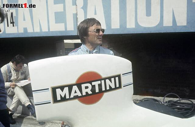 Foto zur News: Der Mann hinter dem Deal ist bis heute für seine Geschäftstüchtigkeit bekannt: Bernie Ecclestone stand damals bei Brabham in der Verantwortung und sorgte dafür, dass auch der Deutsche Rolf Stommelen seinen Einsatz in der fahrenden Wermutflasche bekam.