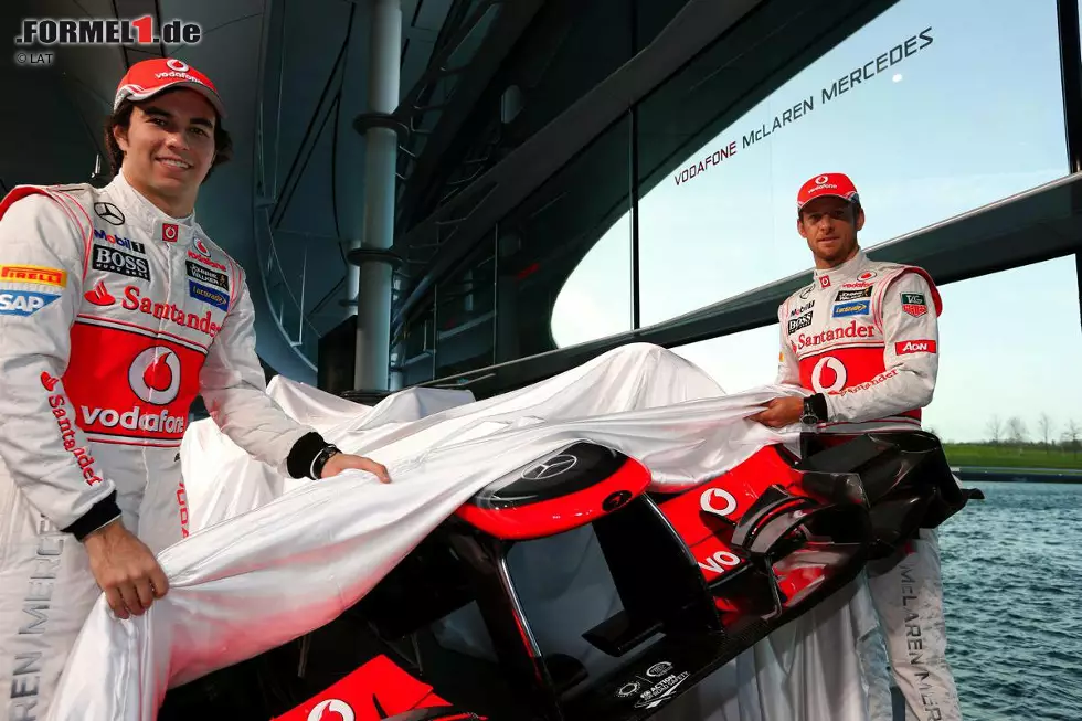 McLaren, finanziell nicht mehr auf Rosen gebettet, heuert 2013 Sergio Perez an - in der Hoffnung auf mexikanische Sponsorenmillionen. Aber wegen mäßiger Leistungen bleibt es für ihn bei einer McLaren-Saison. Foto zur News: McLaren, finanziell nicht mehr auf Rosen gebettet, heuert 2013 Sergio Perez an - in der Hoffnung auf mexikanische Sponsorenmillionen. Aber wegen mäßiger Leistungen bleibt es für ihn bei einer McLaren-Saison.