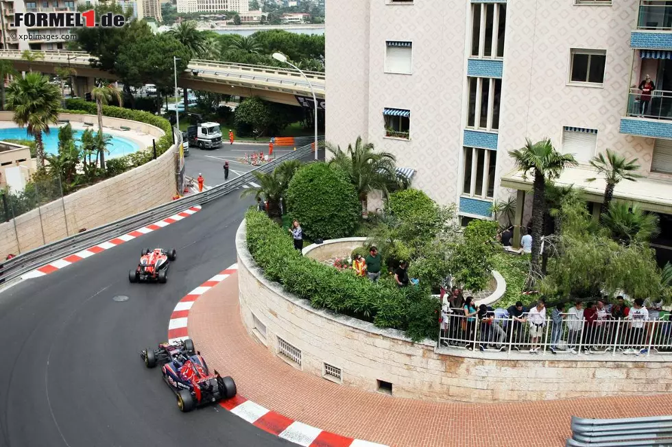 Nach dem starken Qualifying (beide Autos in den Top 10) kassiert Toro Rosso im Rennen die Höchststrafe: Vergne beißt sich nicht nur in einem beinharten Duell mit Landsmann Jules Bianchi (Marussia) die Zähne aus, ... Foto zur News: Nach dem starken Qualifying (beide Autos in den Top 10) kassiert Toro Rosso im Rennen die Höchststrafe: Vergne beißt sich nicht nur in einem beinharten Duell mit Landsmann Jules Bianchi (Marussia) die Zähne aus, ...