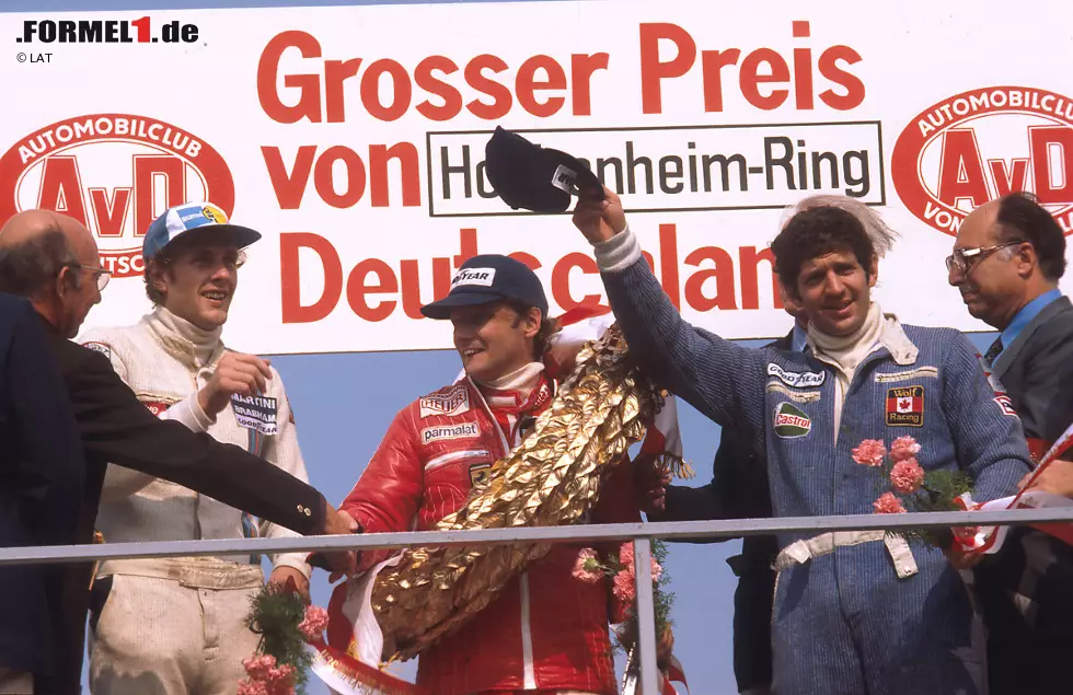 Mitte der 70er Jahre erlebte das Traditionsteam eine wahre Blütezeit: Niki Lauda wurde 1975 und 1977 Weltmeister, bei den Konstrukteuren gewann man in diesem Zeitraum gleich drei Titel in Folge. Doch was machte di Montezemolo? Er verließ Ferrari! Foto zur News: Mitte der 70er Jahre erlebte das Traditionsteam eine wahre Blütezeit: Niki Lauda wurde 1975 und 1977 Weltmeister, bei den Konstrukteuren gewann man in diesem Zeitraum gleich drei Titel in Folge. Doch was machte di Montezemolo? Er verließ Ferrari!