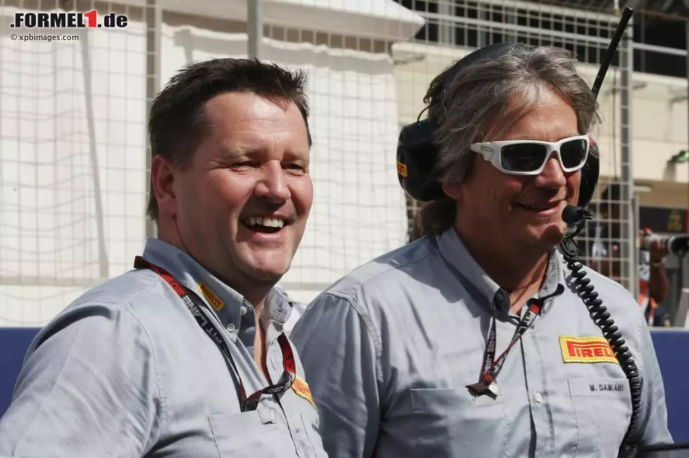 Pirelli-Motorsportchef Paul Hembery bilanziert nach den Wintertests wie folgt: "Die Informationen, die wir im Verlauf der drei offiziellen Tests vor Beginn der Saison erhielten, waren hilfreich bei der Nominierung der Mischungen für die ersten Rennen. Denn wir konnten die Reifen des Jahres 2014 unter allen Bedingungen testen. Das Spektrum reichte vom Regen in Jerez bis zu Außentemperaturen über 25 Grad Celsius in Bahrain. Als Fazit können wir festhalten: Die neuen Reifen sind beständiger und haben einen geringeren Abrieb als ihre Vorgänger, ohne dabei Kompromisse bei der Performance machen zu müssen. Zudem konnten wir ein weiteres Ziel erreichen: Es liegen weniger Gummiwulste auf der Strecke, das Graining wurde vermindert." Foto zur News: Pirelli-Motorsportchef Paul Hembery bilanziert nach den Wintertests wie folgt: "Die Informationen, die wir im Verlauf der drei offiziellen Tests vor Beginn der Saison erhielten, waren hilfreich bei der Nominierung der Mischungen für die ersten Rennen. Denn wir konnten die Reifen des Jahres 2014 unter allen Bedingungen testen. Das Spektrum reichte vom Regen in Jerez bis zu Außentemperaturen über 25 Grad Celsius in Bahrain. Als Fazit können wir festhalten: Die neuen Reifen sind beständiger und haben einen geringeren Abrieb als ihre Vorgänger, ohne dabei Kompromisse bei der Performance machen zu müssen. Zudem konnten wir ein weiteres Ziel erreichen: Es liegen weniger Gummiwulste auf der Strecke, das Graining wurde vermindert."