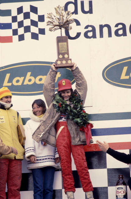 Foto zur News: Das hätten sich die Organisatoren gar nicht besser vorstellen können: 1978 findet der Große Preis von Kanada erstmals in Montreal statt und mit Gilles Villeneuve gewinnt ein Kanadier zum ersten Mal seinen Heim-Grand-Prix. Für den Ferrari-Pilot ist es außerdem sein erster Formel-1-Sieg überhaupt. Jean-Pierre Jarier hat in seinem Lotus bereits mehr als 30 Sekunden Vorsprung, scheidet allerdings mit einem Bremsdefekt aus, sodass Villeneuve den Sieg erbt.