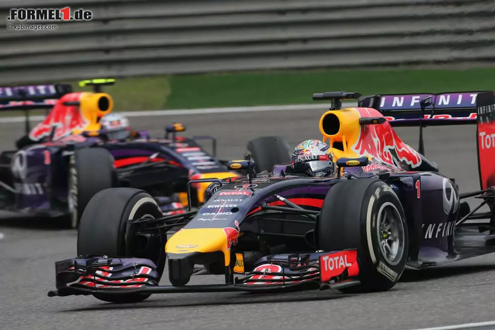 The Guardian (Großbritannien): "Aber der interessanteste Aspekt des Rennens war der Kampf um die Beute bei Red Bull, bei dem Daniel Ricciardo einmal mehr zu schnell war für seinen Teamkollegen Sebastian Vettel, den viermaligen Weltmeister. Wenn das noch lange so weitergeht, müssen wir die deutsche Größe neu überdenken." Foto zur News: The Guardian (Großbritannien): "Aber der interessanteste Aspekt des Rennens war der Kampf um die Beute bei Red Bull, bei dem Daniel Ricciardo einmal mehr zu schnell war für seinen Teamkollegen Sebastian Vettel, den viermaligen Weltmeister. Wenn das noch lange so weitergeht, müssen wir die deutsche Größe neu überdenken."