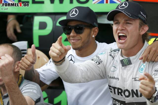 Foto zur News: Gazzetta dello Sport (Italien): "Ein berechnender Rosberg besiegt einen überraschenden Hamilton und den besten Ferrari dieser Saison. Rosberg musste sich nicht lange bemühen, um Hamilton in Schach zu halten und Mercedes wieder jene Überlegenheit zu sichern, die vor zwei Wochen in Kanada gefehlt hatte. Ausgerechnet auf dem Kurs von Dietrich Mateschitz, dem Erfinder des Phänomens Red Bull, versinkt das Team von Vettel und Ricciardo."