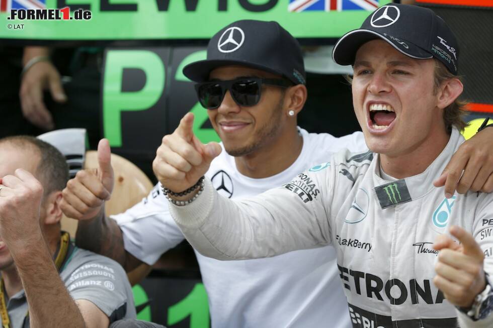 Foto zur News: Gazzetta dello Sport (Italien): &quot;Ein berechnender Rosberg besiegt einen überraschenden Hamilton und den besten Ferrari dieser Saison. Rosberg musste sich nicht lange bemühen, um Hamilton in Schach zu halten und Mercedes wieder jene Überlegenheit zu sichern, die vor zwei Wochen in Kanada gefehlt hatte. Ausgerechnet auf dem Kurs von Dietrich Mateschitz, dem Erfinder des Phänomens Red Bull, versinkt das Team von Vettel und Ricciardo.&quot;