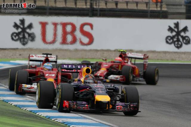 Foto zur News: La Repubblica (Italien): "Vettel geht, wohin das Herz ihn trägt. Sebastian hat begriffen, dass es an der Zeit ist, eine neue Phase in seinem Leben zu beginnen. Die Trennung von Red Bull ist für ihn bestimmt schmerzhaft. Ferrari hat jetzt wieder konkrete Hoffnungen auf einen Neubeginn."
