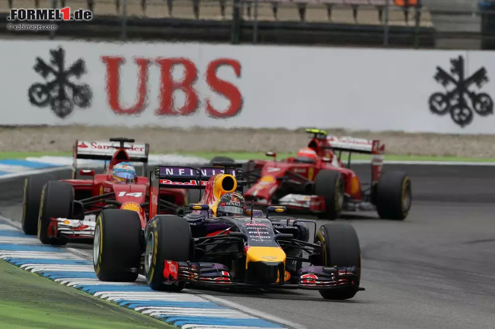 La Repubblica (Italien): "Vettel geht, wohin das Herz ihn trägt. Sebastian hat begriffen, dass es an der Zeit ist, eine neue Phase in seinem Leben zu beginnen. Die Trennung von Red Bull ist für ihn bestimmt schmerzhaft. Ferrari hat jetzt wieder konkrete Hoffnungen auf einen Neubeginn." Foto zur News: La Repubblica (Italien): "Vettel geht, wohin das Herz ihn trägt. Sebastian hat begriffen, dass es an der Zeit ist, eine neue Phase in seinem Leben zu beginnen. Die Trennung von Red Bull ist für ihn bestimmt schmerzhaft. Ferrari hat jetzt wieder konkrete Hoffnungen auf einen Neubeginn."