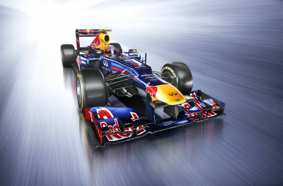 Foto zur News: 2012: Nummer drei folgt ein Jahr später. Red Bull stellt seinen neuen Rennwagen indes online vor und liegt damit im Trend der anderen Teams, die mittlerweile ebenfalls häufig auf echte Shootings verzichten