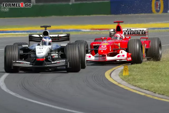 2003 kommt es für Schumacher zu einer Art Deja-Vu: Erneut ist sein größter Titelkonkurrent ein Finne im McLaren. Sein Name ist allerdings nicht Mika Häkkinen - der seine Formel-1-Karriere mittlerweile beendet hat - sondern Kimi Räikkönen. Die Weltmeisterschaft ist dieses Mal bis zum letzten Rennen offen, am Ende sichert sich Schumi mit zwei Zählern Vorsprung hauchdünn seinen sechsten Titel. Foto zur News: 2003 kommt es für Schumacher zu einer Art Deja-Vu: Erneut ist sein größter Titelkonkurrent ein Finne im McLaren. Sein Name ist allerdings nicht Mika Häkkinen - der seine Formel-1-Karriere mittlerweile beendet hat - sondern Kimi Räikkönen. Die Weltmeisterschaft ist dieses Mal bis zum letzten Rennen offen, am Ende sichert sich Schumi mit zwei Zählern Vorsprung hauchdünn seinen sechsten Titel.