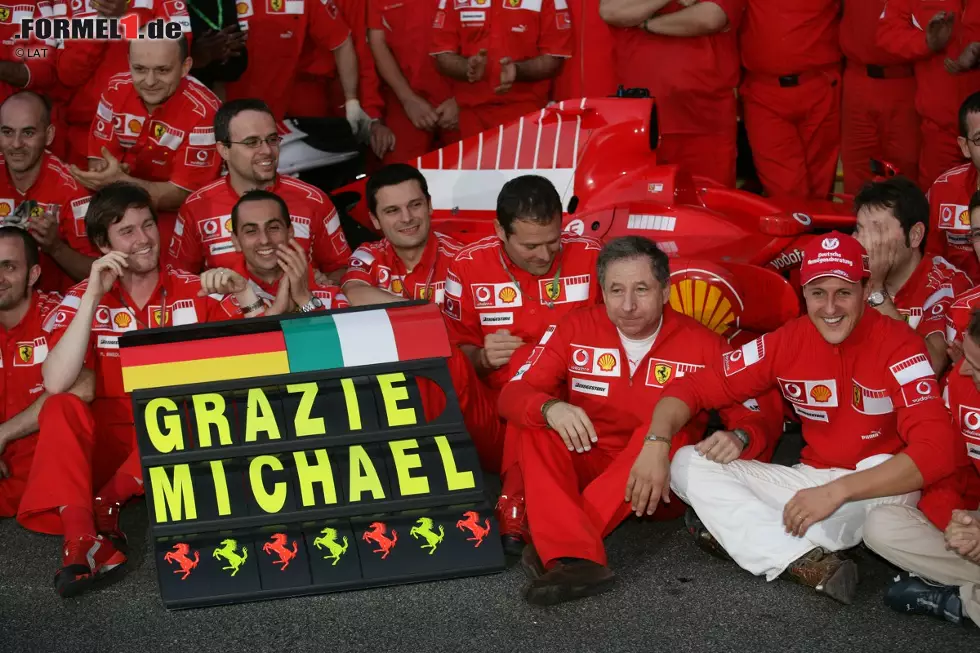 Es ist das Ende einer Ära: In elf gemeinsamen Jahren feiern Schumi und Ferrari unter anderem fünf Fahrer-Weltmeisterschaften, sechs Konstrukteurs-Titel und 72 Siege! Foto zur News: Es ist das Ende einer Ära: In elf gemeinsamen Jahren feiern Schumi und Ferrari unter anderem fünf Fahrer-Weltmeisterschaften, sechs Konstrukteurs-Titel und 72 Siege!