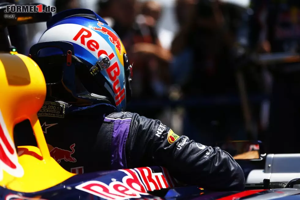 Red Bull: "Gute Neuigkeiten, dass Michael nicht weiter im Koma ist. Jeder im Team denkt an dich!" Foto zur News: Red Bull: "Gute Neuigkeiten, dass Michael nicht weiter im Koma ist. Jeder im Team denkt an dich!"