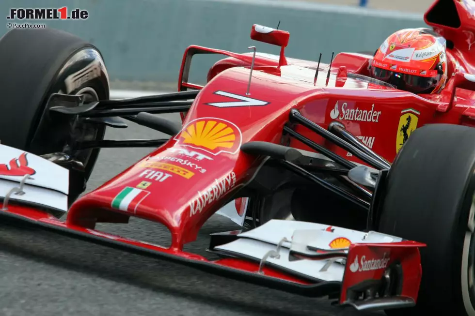 7 - Mit dieser Nummer trat Kimi Räikkönen bereits im Vorjahr bei Lotus an und genau deshalb hat er sich auch für sie entschieden: "Ich sehe keinen Grund sie zu ändern", sagt der finnische Ferrari-Rückkehrer über die 7 und will diese erstmals zum Titel führen. Foto zur News: 7 - Mit dieser Nummer trat Kimi Räikkönen bereits im Vorjahr bei Lotus an und genau deshalb hat er sich auch für sie entschieden: "Ich sehe keinen Grund sie zu ändern", sagt der finnische Ferrari-Rückkehrer über die 7 und will diese erstmals zum Titel führen.