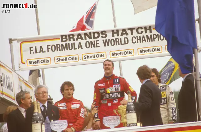 Von 66 Grands Prix in Großbritannien werden fünf in Aintree ausgetragen, zwölf in Brands Hatch und bislang 49 in Silverstone. Den Abschied als Formel-1-Austragungsort feiert Brands Hatch mit einem weiteren Chaos-Rennen. Massen-Crash in der ersten Runde, Karriere-beendende Verletzungen bei Jacques Laffite und eine eineinhalbstündige Rennunterbrechung ereignen sich, bis Nigel Mansell schließlich seinen ersten Heimsieg holt. Foto zur News: Von 66 Grands Prix in Großbritannien werden fünf in Aintree ausgetragen, zwölf in Brands Hatch und bislang 49 in Silverstone. Den Abschied als Formel-1-Austragungsort feiert Brands Hatch mit einem weiteren Chaos-Rennen. Massen-Crash in der ersten Runde, Karriere-beendende Verletzungen bei Jacques Laffite und eine eineinhalbstündige Rennunterbrechung ereignen sich, bis Nigel Mansell schließlich seinen ersten Heimsieg holt.