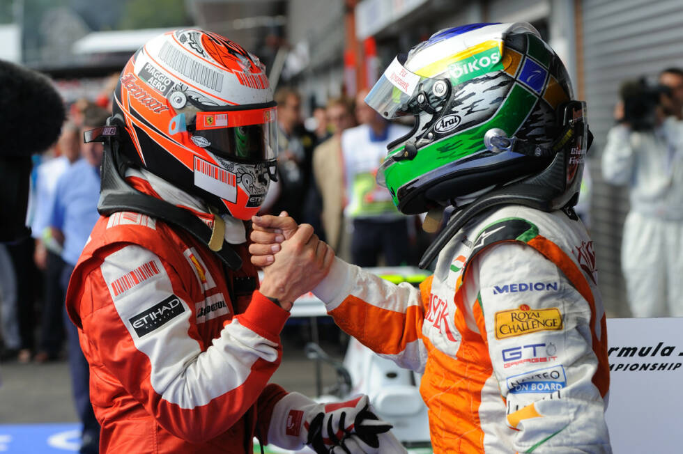Foto zur News: 2009 stellt Giancarlo Fisichella den Force India sensationell auf die Pole-Position und führt das Rennen in der Anfangsphase an. Schließlich muss er sich aber Kimi Räikkönen geschlagen geben, der in diesem Jahr seinen vierten Sieg in Spa-Francorchamps feiert.