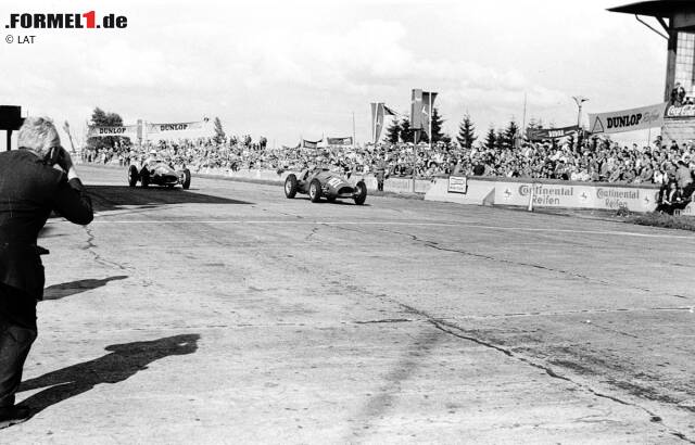Foto zur News: Nach dem zweiten Weltkrieg wird 1950 die Formel 1 gegründet, doch erst im zweiten Jahr ihres Bestehens gehört der Große Preis von Deutschland zur neuen Rennserie. 1952 feiern Alberto Ascari und Giuseppe Farina für Ferrari einen Doppelsieg auf dem Nürburgring.