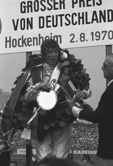 Foto zur News: 1970 gehen die Fahrer auf die Barrikaden und weigern sich, auf dem ihrer Meinung nach zu gefährlichen Nürburgring zu fahren. In aller Eile wird das Rennen daraufhin nach Hockenheim verlegt. Erster Rennsieger der Formel 1 im badischen Motodrom wird Jochen Rindt.