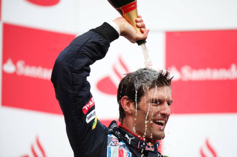 Foto zur News: Nachdem 2007 ein jährlicher Wechsel des Austragungsorts beschlossen wurde, findet 2009 erstmals seit 24 Jahren wieder ein Großer Preis von Deutschland auf dem Nürburgring statt. Der Rennsieg geht trotz einer Durchfahrtstrafe an Red-Bull-Pilot Mark Webber. Für den Australier ist es der erste von insgesamt neun Siegen in der Formel 1.