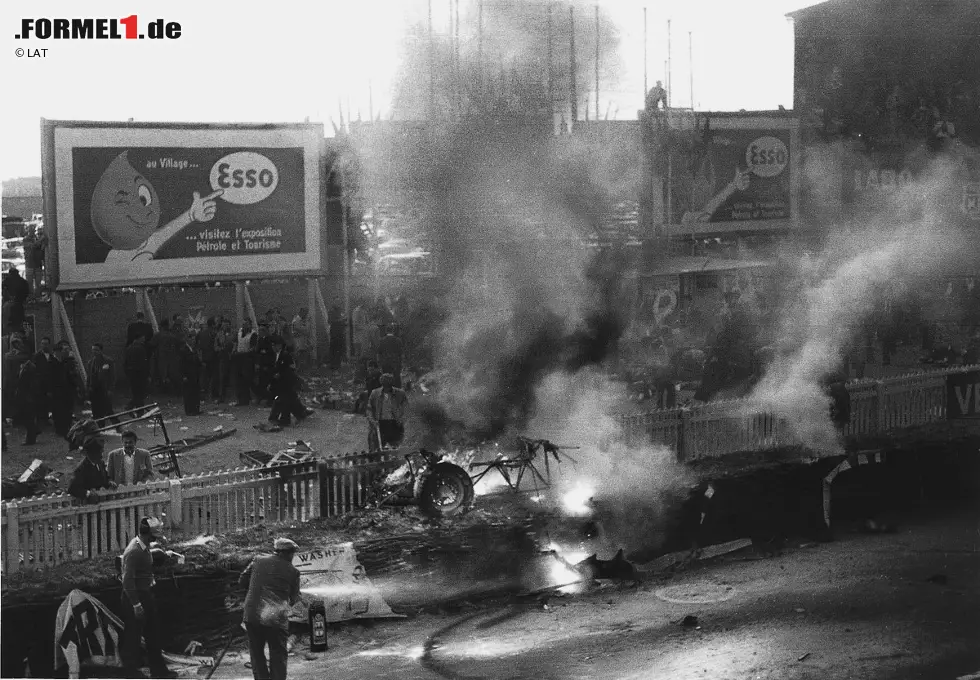 Foto zur News: Vier Jahre später steht Pedralbes wieder auf dem Programm, doch es heult nie ein Motor auf. Nach der Le-Mans-Tragödie von 1955 um den Unfall von Pierre Levegh, die dem Fahrer und 80 weiteren Menschen das Leben kostet, wird das Rennen wegen Sicherheitsbedenken abgesagt. Der 6,316 Kilometer lange Straßenkurs, der nur sechs Kurven hat und auf einer langen Geraden höllisches Tempo zulässt, wird von der Formel 1 nie wieder befahren.