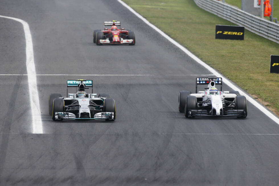 Foto zur News: Inzwischen schnappt sich Rosberg auch noch Massa und ist Vierter. Rückstand auf den drittplatzierten Ricciardo: 26,1 Sekunden. Noch sind zehn Runden zu fahren.