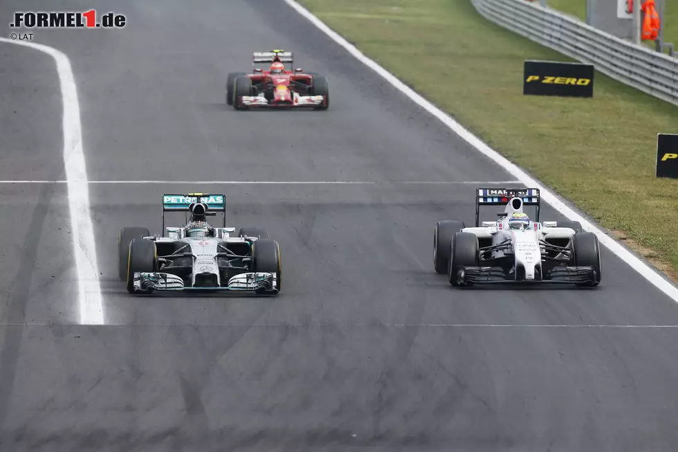 Inzwischen schnappt sich Rosberg auch noch Massa und ist Vierter. Rückstand auf den drittplatzierten Ricciardo: 26,1 Sekunden. Noch sind zehn Runden zu fahren. Foto zur News: Inzwischen schnappt sich Rosberg auch noch Massa und ist Vierter. Rückstand auf den drittplatzierten Ricciardo: 26,1 Sekunden. Noch sind zehn Runden zu fahren.