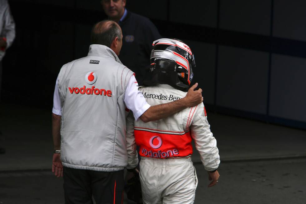 Foto zur News: 22. Mai 2014: McLaren-Boss Ron Dennis flirtet erstmals öffentlich mit Alonso, der das britische Team Ende 2007 im Streit verlassen hat. &quot;Wir würden Fernando bei McLaren willkommen heißen&quot;, sagt der neue und alte starke Mann in Woking. Hintergrund: Der künftige Motorenhersteller Honda legt viele Millionen auf den Tisch, damit McLaren für 2015 einen Superstar verpflichten kann.