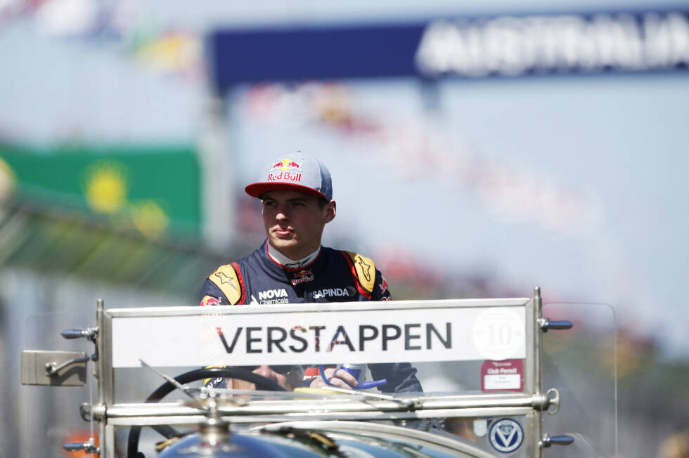 Foto zur News: Am 15. März 2015 wird in Melbourne Formel-1-Geschichte geschrieben. Max Verstappen fährt mit 17 Jahren und 163 Tagen sein erstes Rennen für Toro Rosso. Jünger war ein Fahrer in der Formel 1 noch nie.