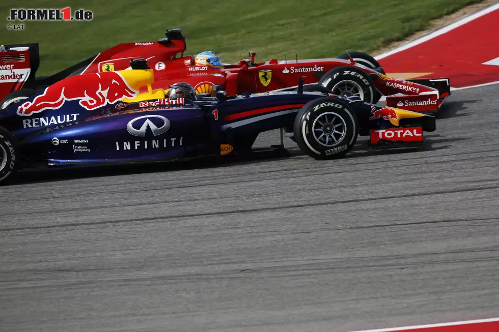 La Stampa (Italien): "Hamilton gegen Rosberg und Alonso gegen Vettel: Texas inspiriert scharfe Duelle. Beim ersten geht es um den WM-Titel. Beim zweiten ist es eine Frage der Ehre zwischen dem Piloten, der Ferrari verlassen wird, und demjenigen, der nachfolgt. Es gibt keinen Weg, Hamilton zu stoppen, der den WM-Titel in greifbarer Nähe sieht." Foto zur News: La Stampa (Italien): "Hamilton gegen Rosberg und Alonso gegen Vettel: Texas inspiriert scharfe Duelle. Beim ersten geht es um den WM-Titel. Beim zweiten ist es eine Frage der Ehre zwischen dem Piloten, der Ferrari verlassen wird, und demjenigen, der nachfolgt. Es gibt keinen Weg, Hamilton zu stoppen, der den WM-Titel in greifbarer Nähe sieht."