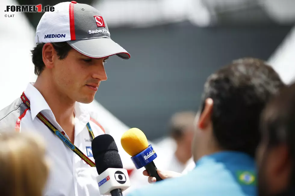 Grund zur schlechten Laune hat dafür Adrian Sutil. Der Deutsche erfährt vor Ort, dass er zwar einen gültigen Vertrag für die kommende Saison besitzt, fahren wird er aber nicht. Stattdessen gibt das Team neben Marcus Ericsson einen anderen Fahrer bekannt... Foto zur News: Grund zur schlechten Laune hat dafür Adrian Sutil. Der Deutsche erfährt vor Ort, dass er zwar einen gültigen Vertrag für die kommende Saison besitzt, fahren wird er aber nicht. Stattdessen gibt das Team neben Marcus Ericsson einen anderen Fahrer bekannt...